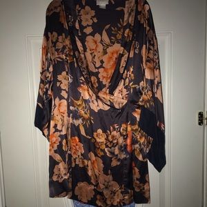 Soft surroundings kimono wrap blouse